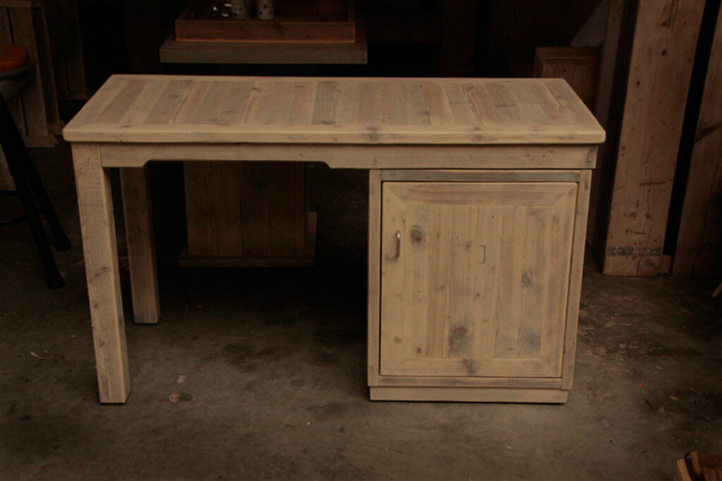 steigerhouten bureautje