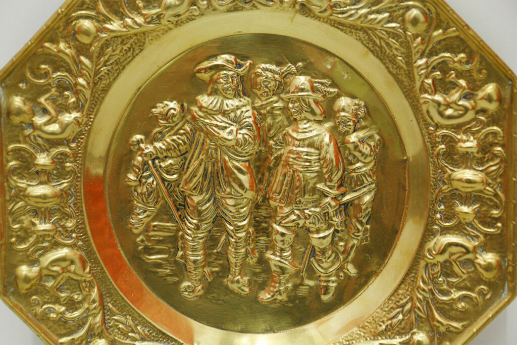 vintage koperen wandbordjes