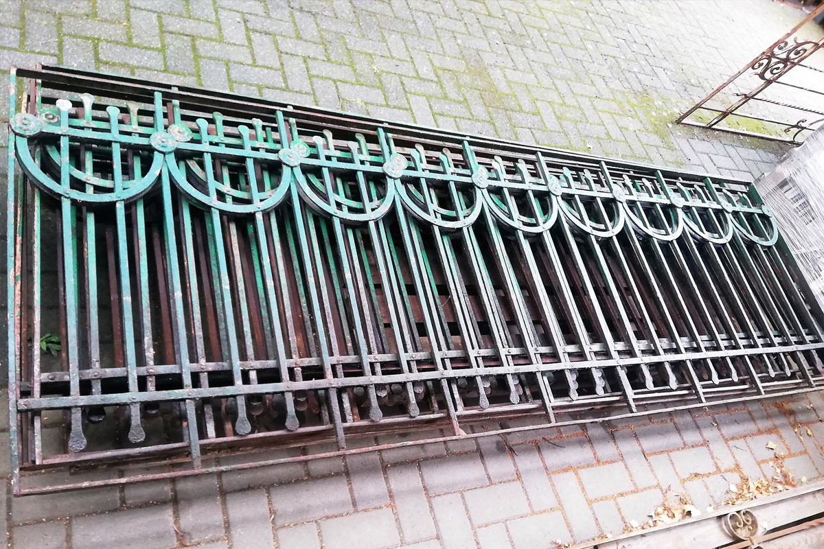 antiek balkonhekwerk